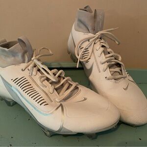 Men’s 10.5 Nike Vapor Edge 360 2 White Football Cleats